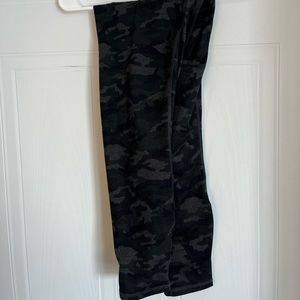 Black and Grey army fabletics leggings